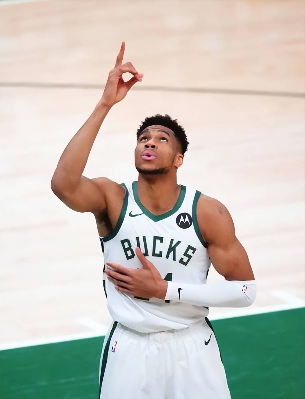 身就是战术 身就是战术