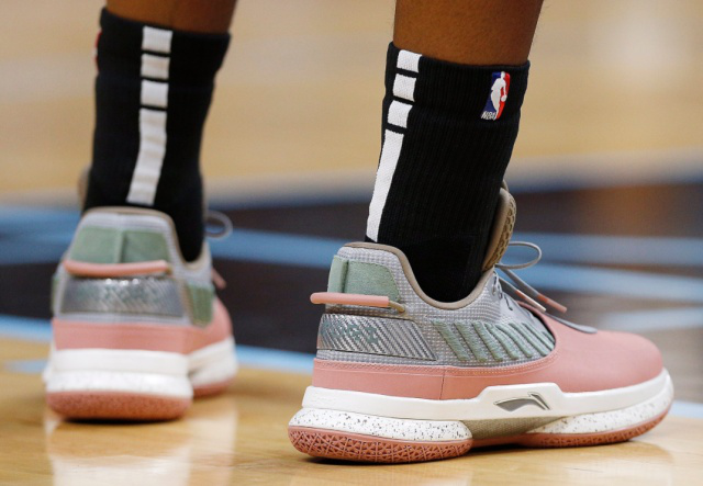 与二点球权 与二点球权