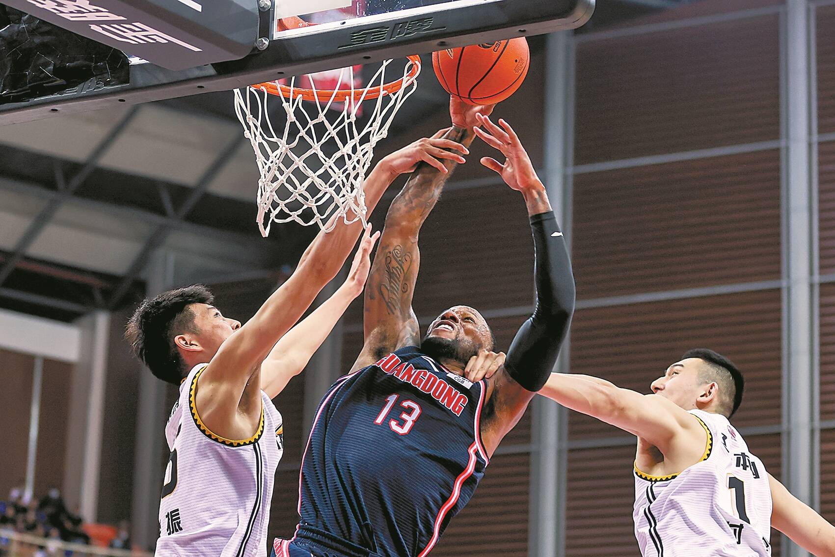 仍保持清晰 仍保持清晰